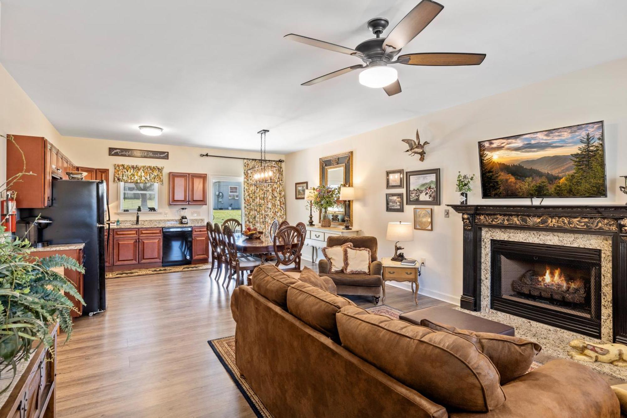 Bear Pass Is A 3 Bed 2 Bath Craftsman Style Home Located Within Walking Distance To Dt Gatlinburg Esterno foto