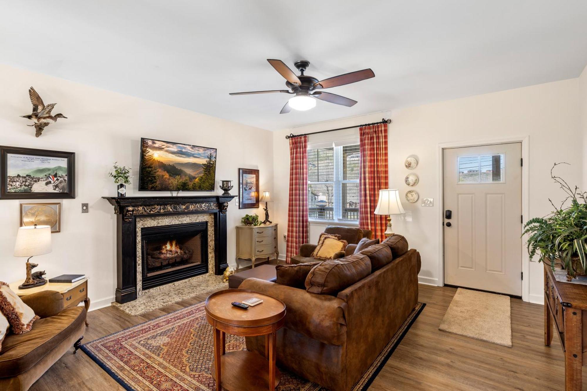 Bear Pass Is A 3 Bed 2 Bath Craftsman Style Home Located Within Walking Distance To Dt Gatlinburg Esterno foto